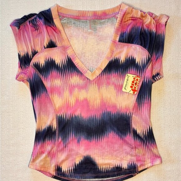 Chic Tie-Dye V-Neck Top in Pink and Blue - Picture 1 of 5